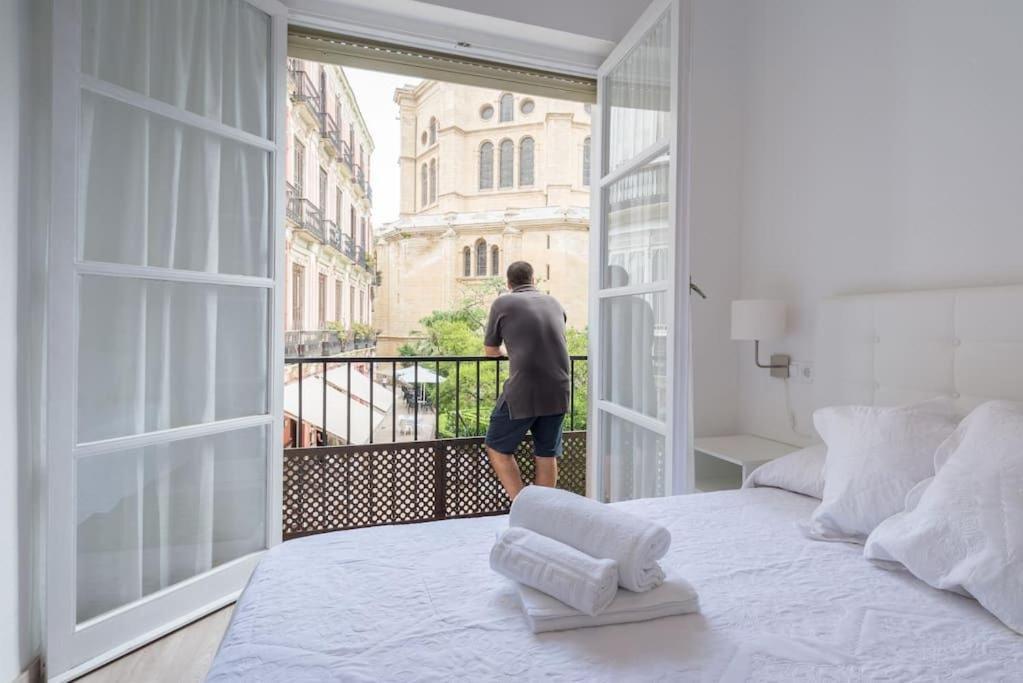Cathedral Suites Malaga Room photo
