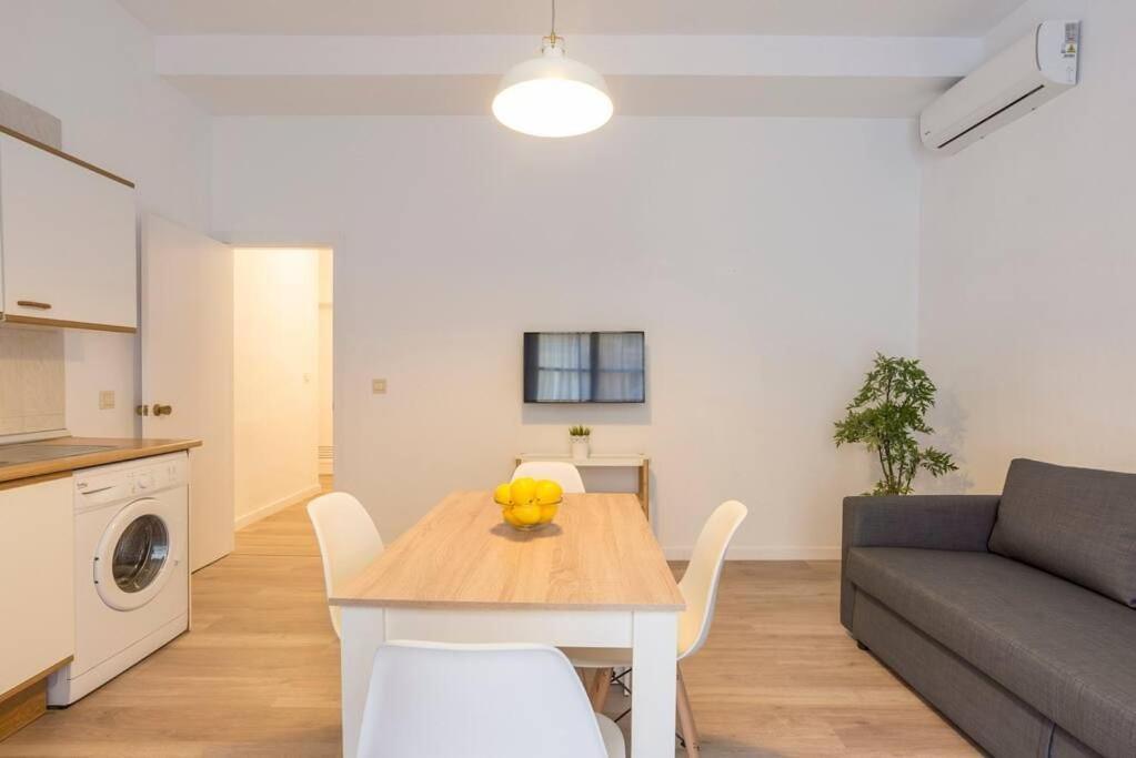 Cathedral Suites Malaga Room photo