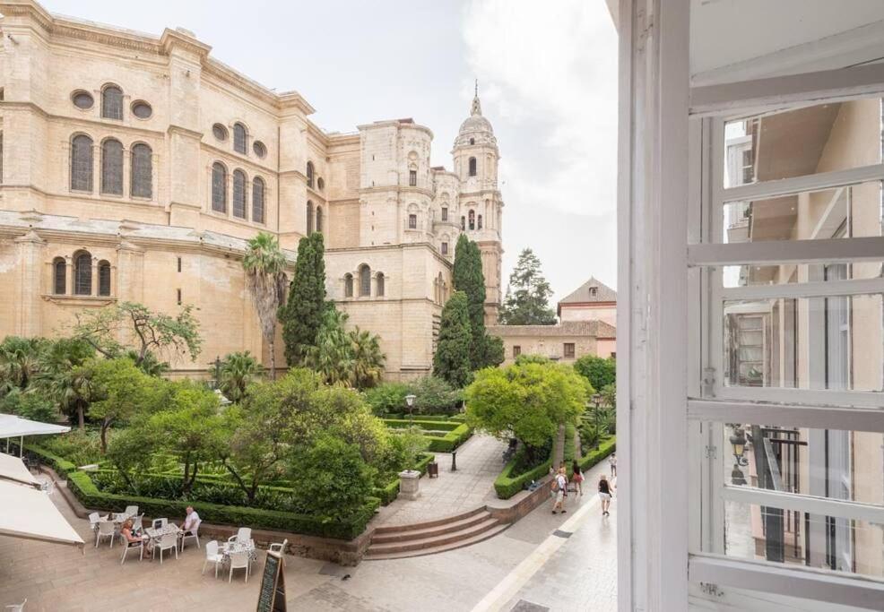 Cathedral Suites Malaga Room photo