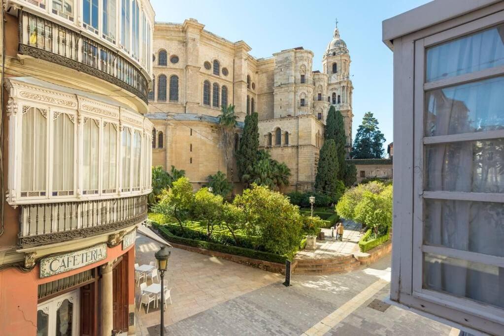 Cathedral Suites Malaga Room photo